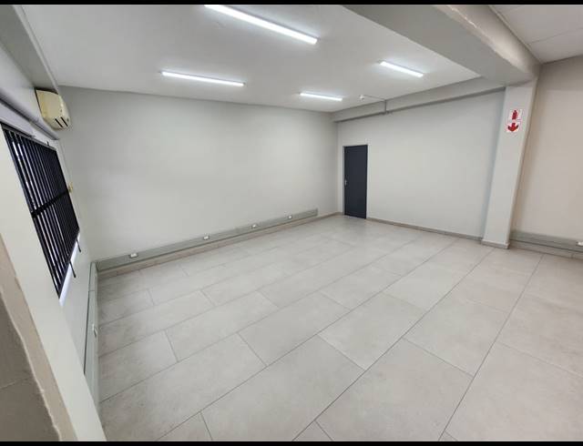 300M² MINI FACTORY TO LET IN BRIARDENE